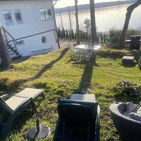Nice Apartment With1 Bedroom Separate Living Room With A Sofa Bed And A Tiny Kitchen A Bathroom Located In Nordstrand Near By The Sea For 3 Guests With A Garden And Grill 5 Extra Guests With Extra Cost In The Cabin With Sea View Just Outside The Apar أوسلو المظهر الخارجي الصورة