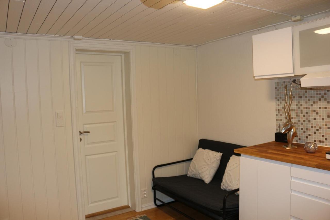 Nice Apartment With1 Bedroom Separate Living Room With A Sofa Bed And A Tiny Kitchen A Bathroom Located In Nordstrand Near By The Sea For 3 Guests With A Garden And Grill 5 Extra Guests With Extra Cost In The Cabin With Sea View Just Outside The Apar أوسلو المظهر الخارجي الصورة