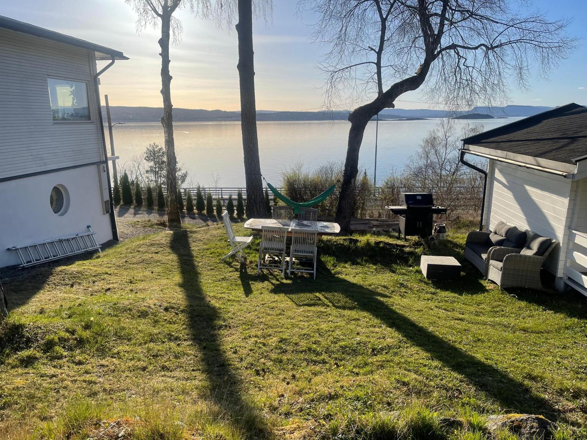 Nice Apartment With1 Bedroom Separate Living Room With A Sofa Bed And A Tiny Kitchen A Bathroom Located In Nordstrand Near By The Sea For 3 Guests With A Garden And Grill 5 Extra Guests With Extra Cost In The Cabin With Sea View Just Outside The Apar أوسلو المظهر الخارجي الصورة