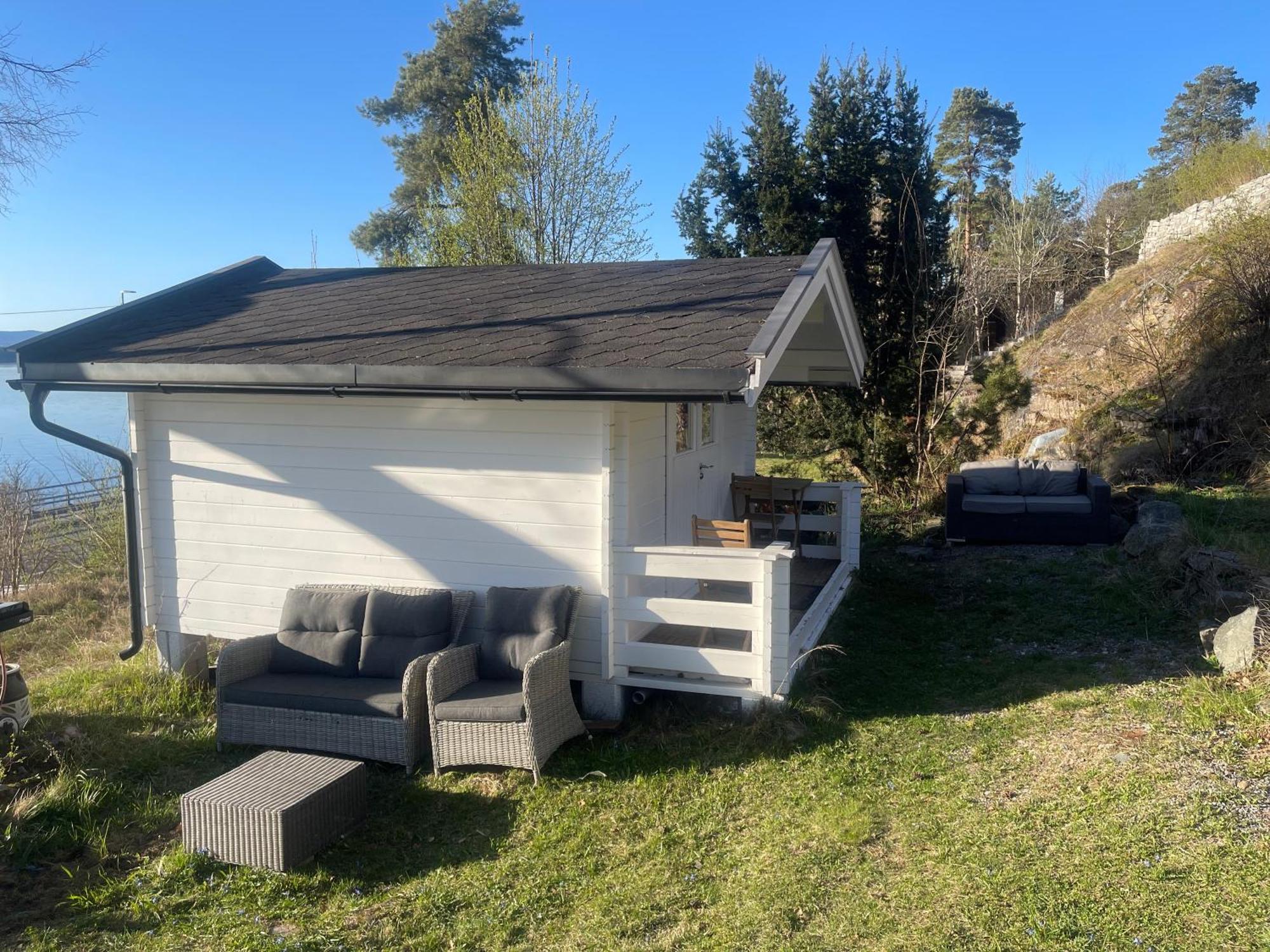 Nice Apartment With1 Bedroom Separate Living Room With A Sofa Bed And A Tiny Kitchen A Bathroom Located In Nordstrand Near By The Sea For 3 Guests With A Garden And Grill 5 Extra Guests With Extra Cost In The Cabin With Sea View Just Outside The Apar أوسلو المظهر الخارجي الصورة