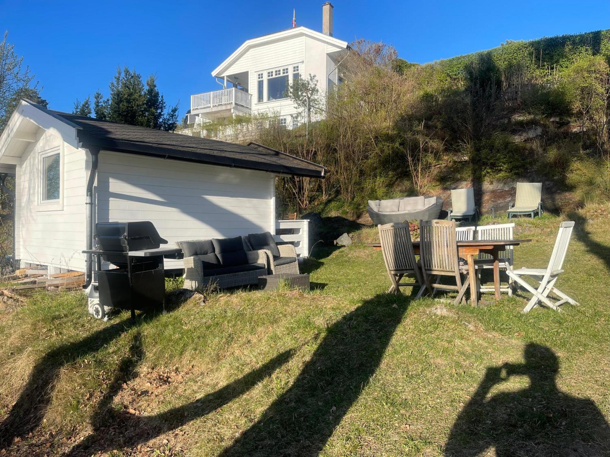 Nice Apartment With1 Bedroom Separate Living Room With A Sofa Bed And A Tiny Kitchen A Bathroom Located In Nordstrand Near By The Sea For 3 Guests With A Garden And Grill 5 Extra Guests With Extra Cost In The Cabin With Sea View Just Outside The Apar أوسلو المظهر الخارجي الصورة